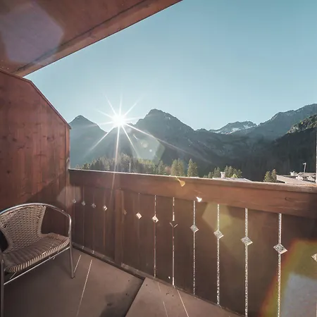 Quellenhof - Self Check-in & Adults Only Otel Arosa