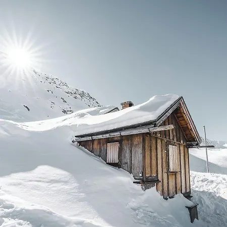 Otel Quellenhof - Self Check-in & Adults Only 3*