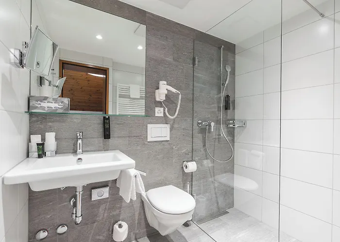 Hotel Quellenhof - Self Check-in & Adults Only Arosa