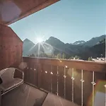 Quellenhof - Self Check-in & Adults Only Hotel Arosa
